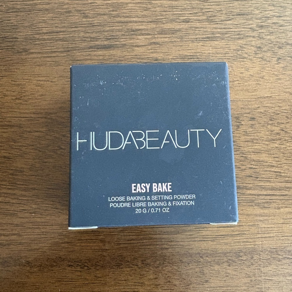 SOLD❌ Huda Beauty Easy Bake “Kunafa” Setting Powder